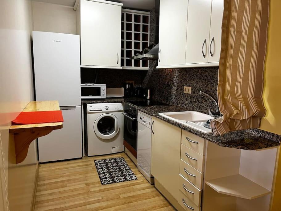 Hermoso Con Piscina A 300m De La Playa Appartement Lloret de Mar